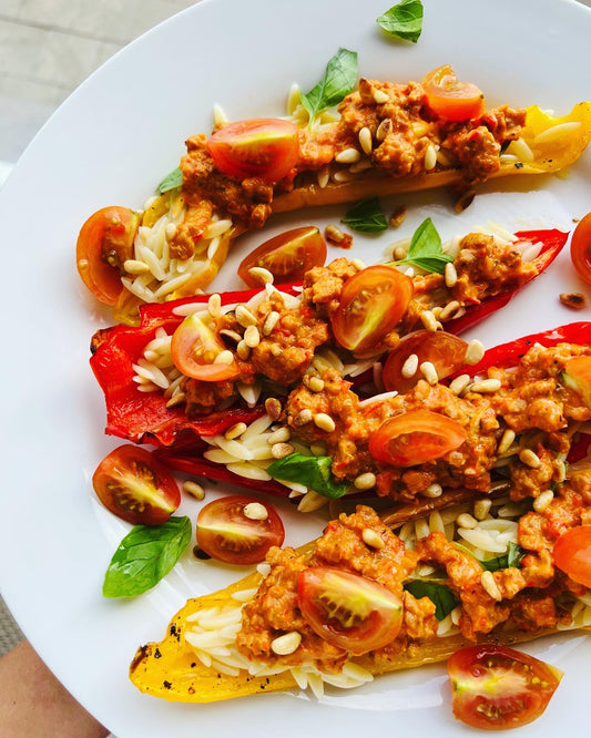 Zoete puntpaprika gevuld met Griekse pasta